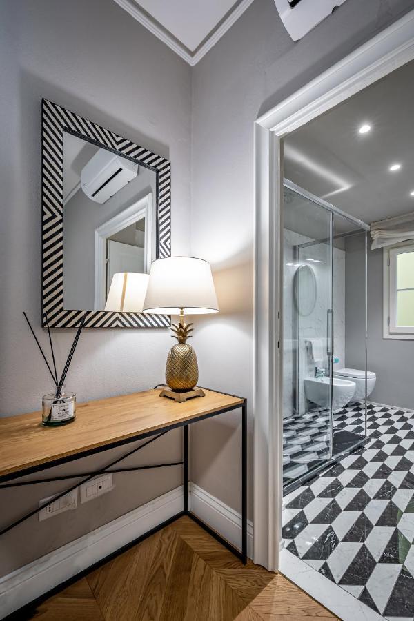 Hs4U Ricasoli Luxury Apartment Near Duomo N. 3 Firenze Eksteriør billede