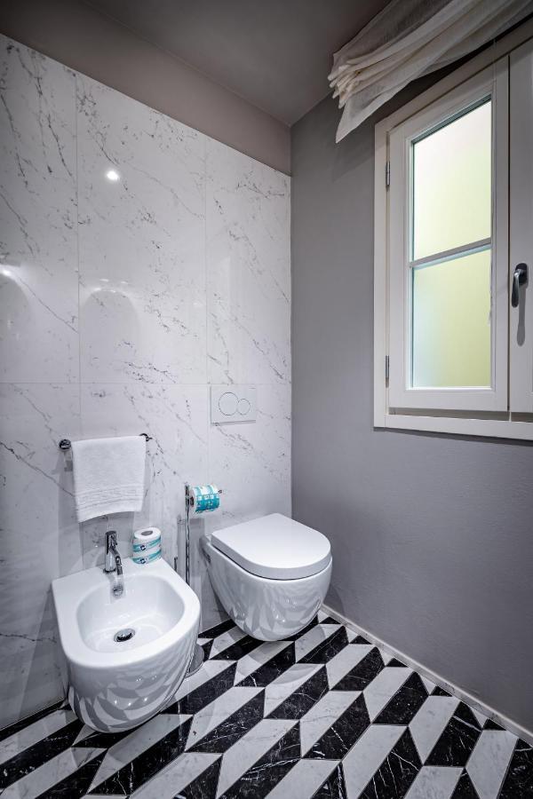 Hs4U Ricasoli Luxury Apartment Near Duomo N. 3 Firenze Eksteriør billede